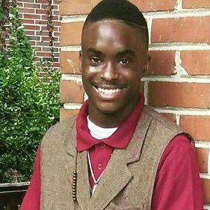 Meet your Posher, Devontae